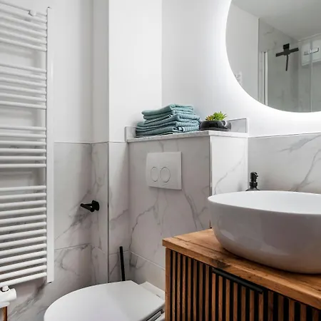 Exklusiv Kueche Office Streaming Minibar 2003 * Bonn